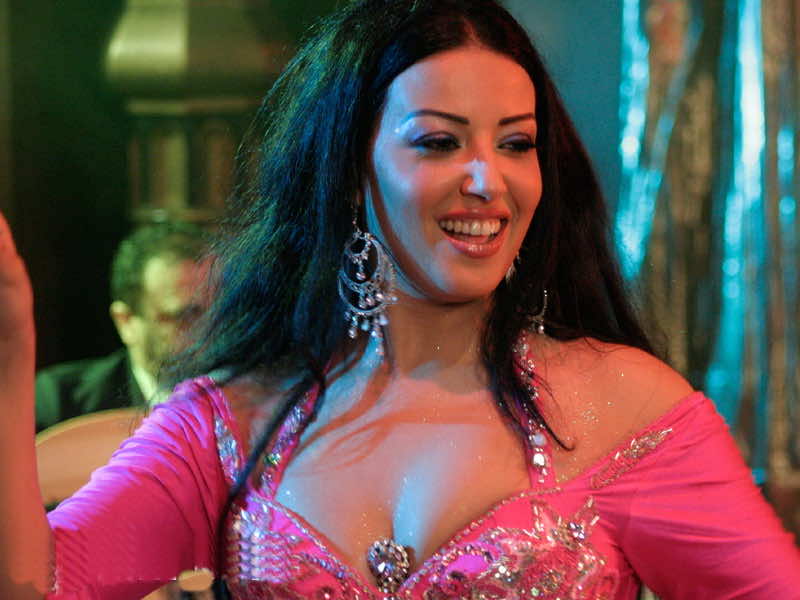 سمية الخشاب : عملت ثورة على جسمي
