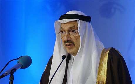 طلال بن عبد العزيز يرفض تهنئة اخاه مقرن بولاية العهد 