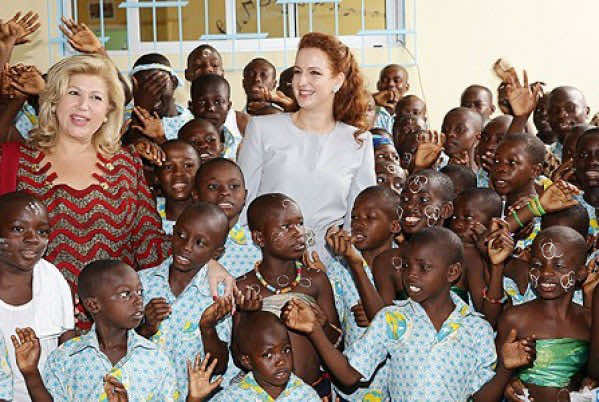 لالة سلمى تغني رفقة أطفال الكوت ديفوار "vive Africa"