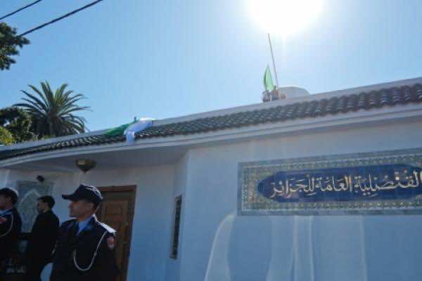  الجالية الجزائرية  بالمغرب تشرع في  التصويت في اطار الإنتخابات الرئاسية 