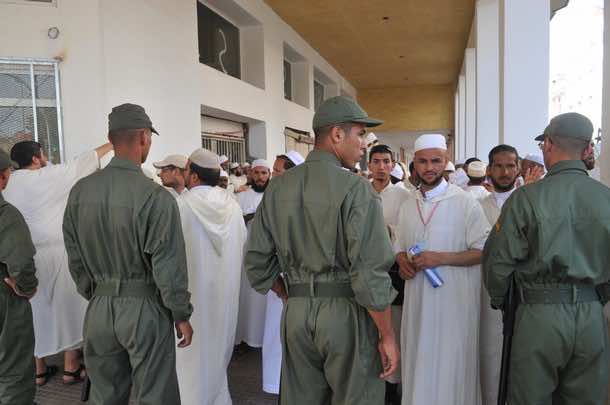 فرنسا تعتزم توظيف أئمة داخل سجونها