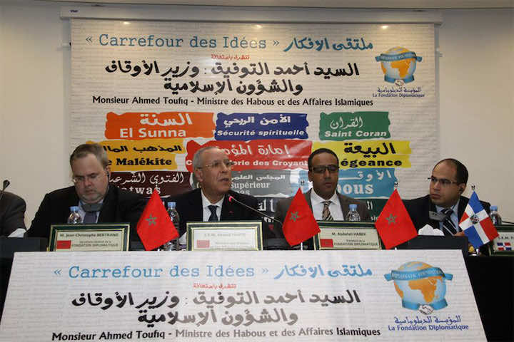التوفيق يطمئن الدبلوماسيين الأجانب حول الأجندة الدينية للمغرب في إفريقيا