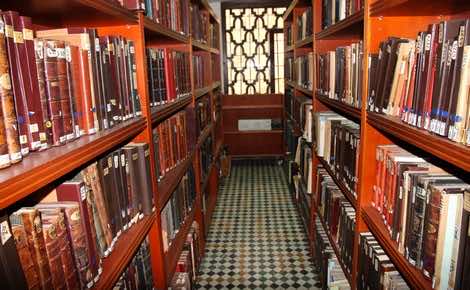خزانة القرويين .. ذاكرة عريقة للتراث المكتوب بمدينة فاس