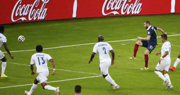 فرنسا تهزم هندوراس وتكنولوجيا مراقبة خط المرمى تحسم الهدف الثاني