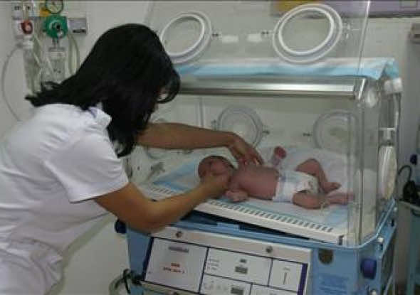 تنقيل طبيبة مولدة الى مكناس يشعل احتجاجات بمدينة خنيفرة