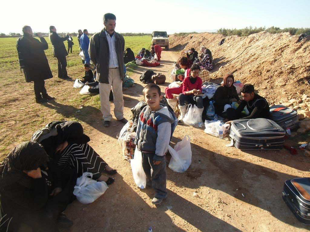 السلطات الجزائرية ترحل  مجموعة جديدة من اللاجئين السوريين 