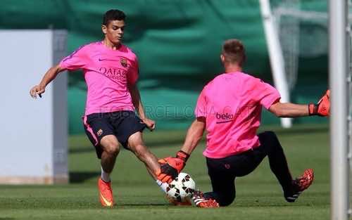 مغربي آخر في تداريب برشلونة