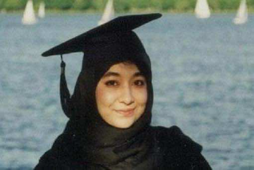  عالمة باكستانية تتهم الأمريكيين باغتصابها