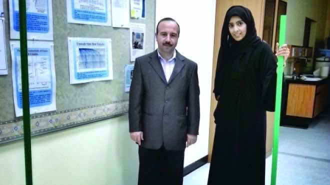 طالبة بـ"جامعة الشارقة" تخترع حذاء للسير فوق الماء