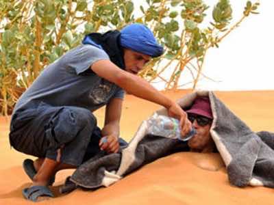 فيديو:التداوي بالرمال في مرزوكة سياحة صحية ومصدر رزق للرحل
