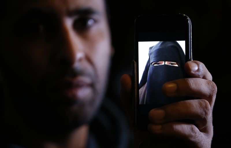 قصة مغربي دخل إلى سوريا لإعادة أخته المراهقة التي التحقت بـ"داعش"