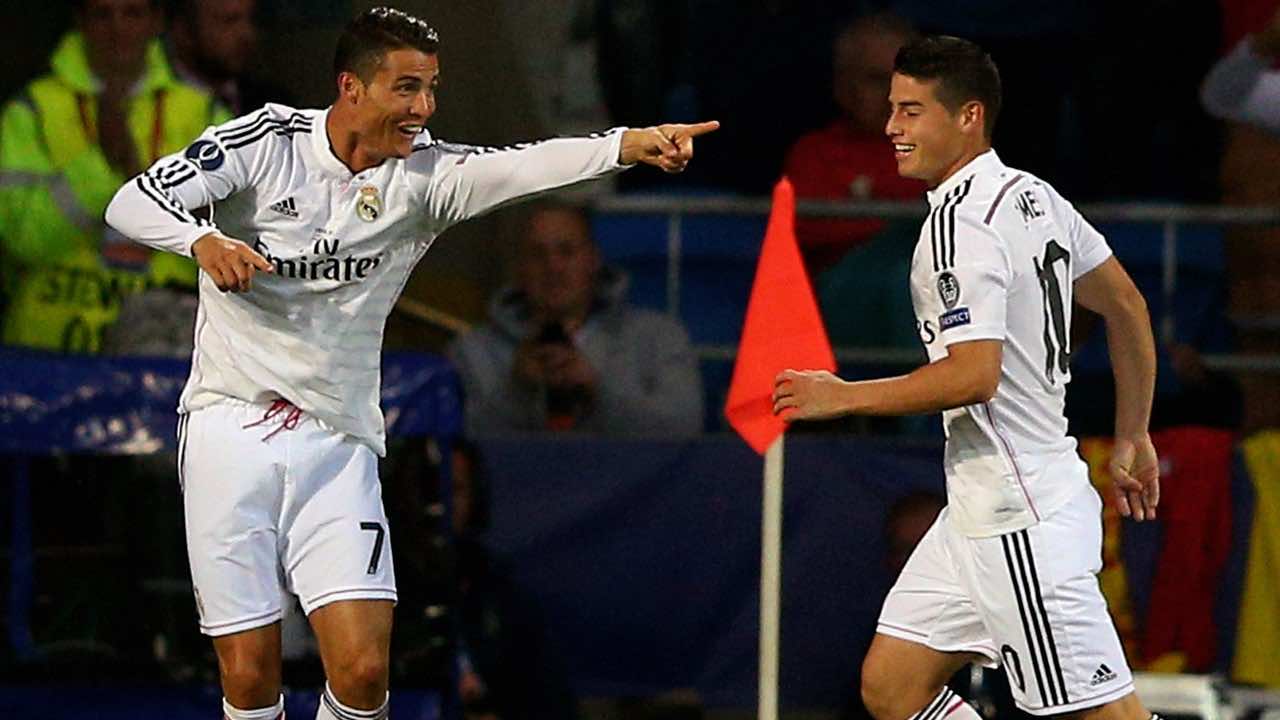 رونالدو يتجسس على خميس رودريغيز (فيديو) 