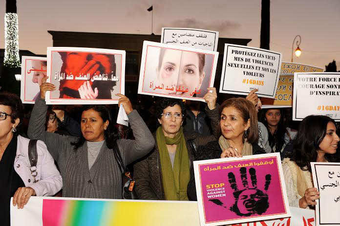 وقفة أمام البرلمان تطالب بحماية المرأة من العنف والتحرش
