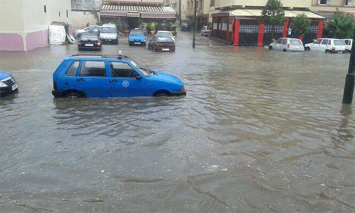 العاصمة الرباط "تغرق" بعد سقوط أولى قطرات المطر