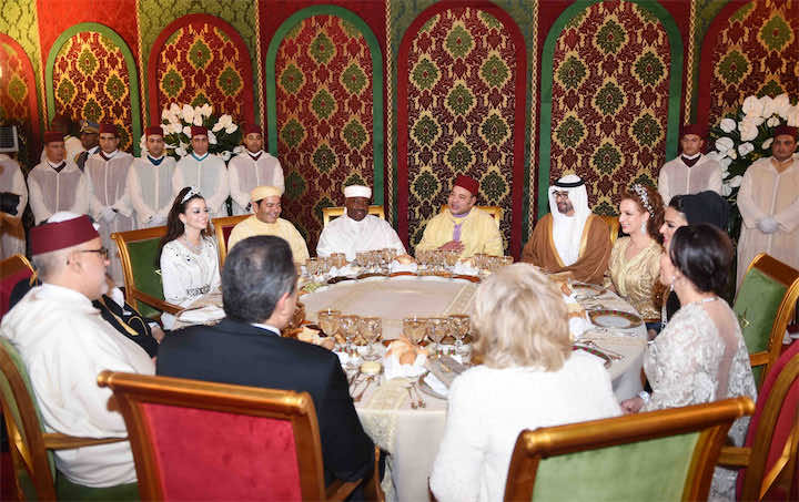  الملك يقيم مأدبة عشاء على شرف المدعوين لحفل زفاف الأمير مولاي رشيد