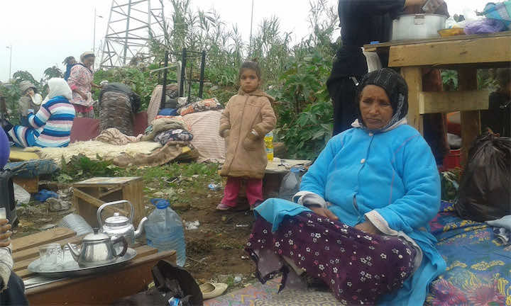 صور: رباطيون يبيتون بالعراء بعد هدم مساكنهم