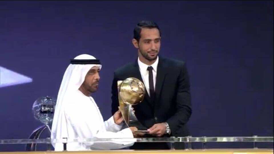 بالفيديو  والصور : اختيار بنعطية أفضل لاعب عربي في سنة 2014 