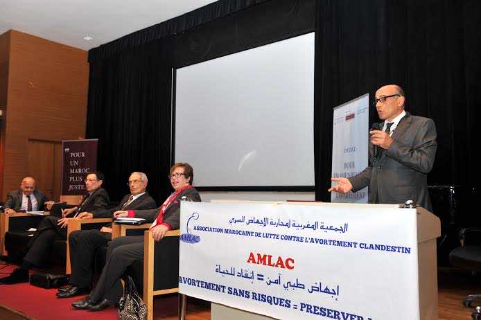 المدافعون عن الإجهاض يستقبلون التحكيم الملكي بالزغاريد في ندوة بالرباط