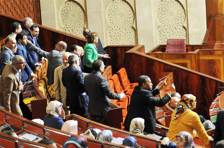 عاجل..ابن كيران ينسحب من جلسة الأسئلة الشفوية قبل نهايتها- فيديو