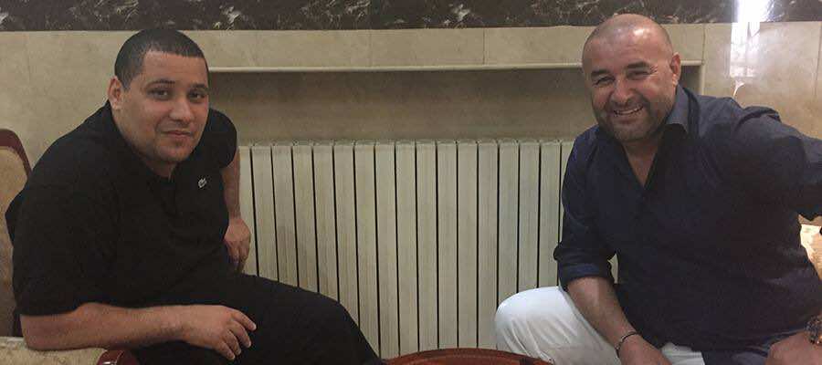 بنشيخة يفاجئ بعثة الرجاء بزيارة لمقر إقامتها باسطيف