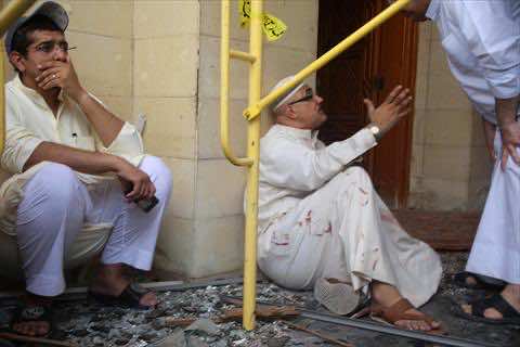 "داعش" يتبنى تفجير مسجد في الكويت خلف 13 قتيلا- صور صادمة وفيديو