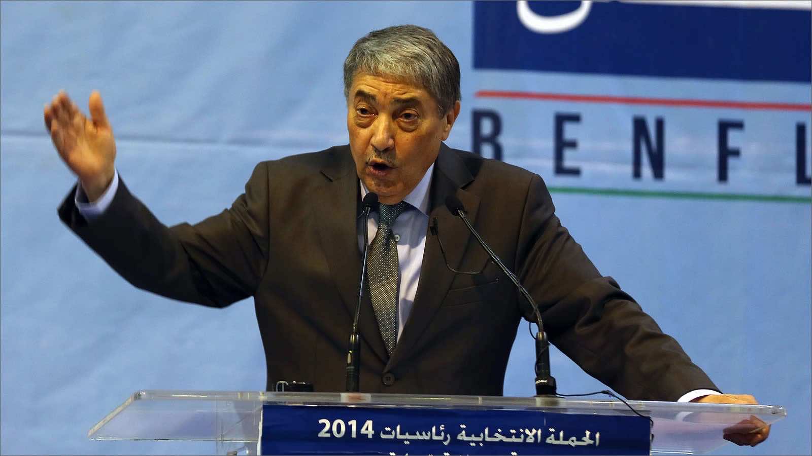 بن فليس: الشعب الجزائري لا يعرف من يحكم البلاد