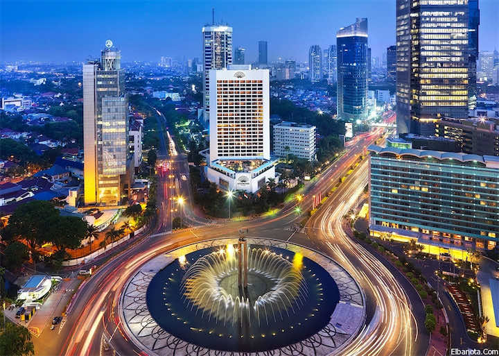 إندونيسيا تعفي المغاربة  من رسوم الحصول على التأشيرة