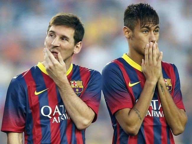 هل يفضل نجم البرازيل نيمار "أموال مانستشر" على "قميص برشلونة"؟