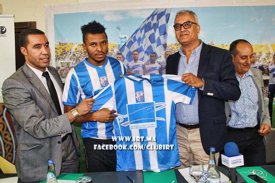 مسؤولو طنجة يفسخون عقد لاعب انضم إلى الفريق قبل شهر