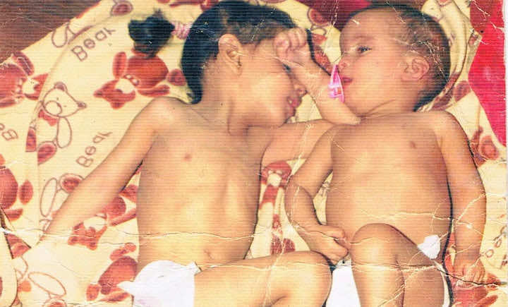 نزار وفاطمة الزهراء طفلان معاقان يلتمسان عون المحسنين