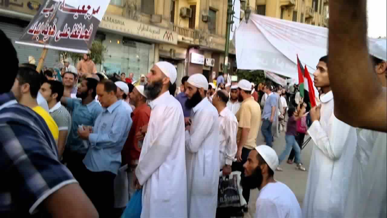 مساجد الجزائر "رهينة" بيد "المتطوعين" والحكومة "عاجزة" أمام التطرف
