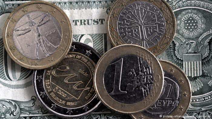 "اليورو الضعيف" والعرب..ارتفاع كلفة العطلة وانخفاض سعر السيارة