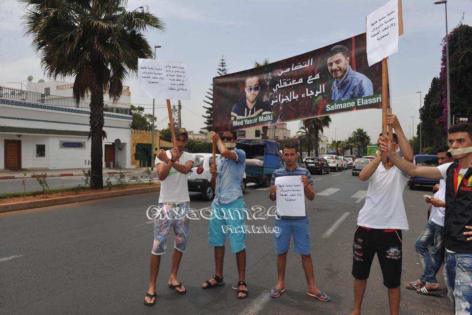 أب السجين الرجاوي في الجزائر لليوم 24: ابني حر طليق وسيعود إلى المغرب