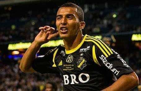 فريق الأهلي يتعاقد مع لاعب مغربي محترف في السويد -صورة