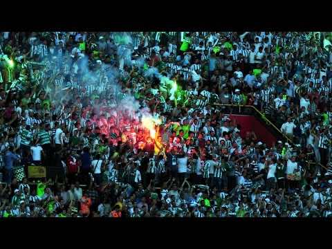 جماهير الرجاء تبهر معلق قناة الرياضية-فيديو
