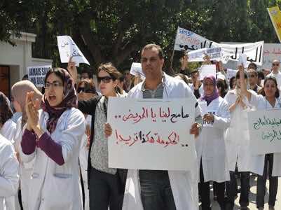 الماعوني يقود ثورة هادئة في هيأة الأطباء