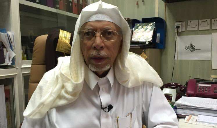 بلال الحرم.. 40 سنة من النداء إلى الصلاة ببيت الله الحرام