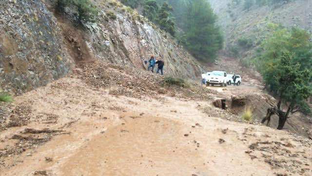فيديو: السيول الجارفة تحاصر 24 سائحا إسرائيليا ضواحي مراكش