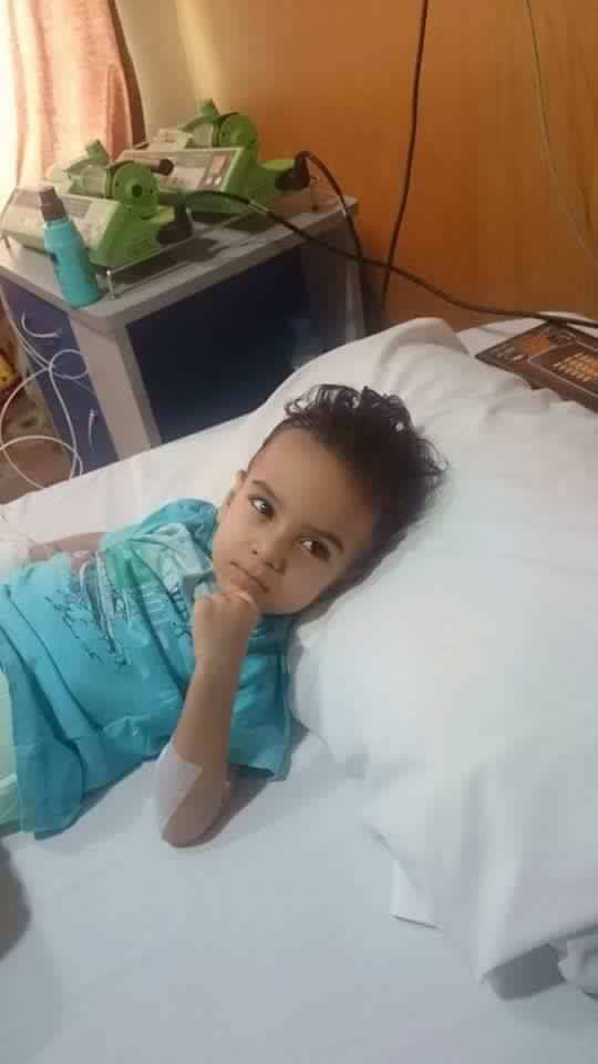 ألمانيا تتدخل لوضع حد لمعاناة الطفل أنور مع سرطان الخصيتين