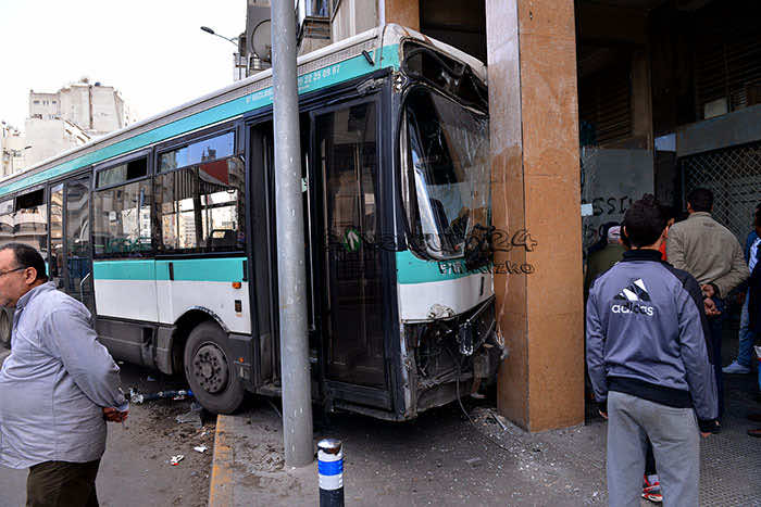 البيضاء:نجاة ركاب حافلة من كارثة محققة بعد عطل في الفرامل-صور