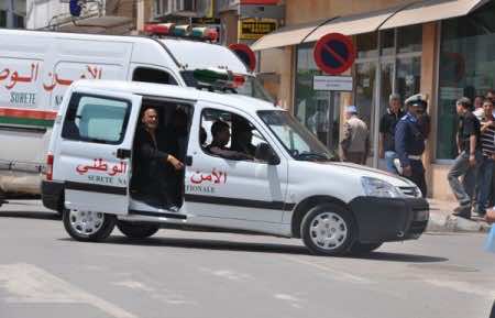 السجن لشرطيين أدينا بتمرير مخدرات وأموال إلى سجين أثناء محاكمته