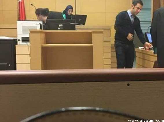 لأول مرة في تركيا: قاضية محجبة تترأس جلسة في محكمة