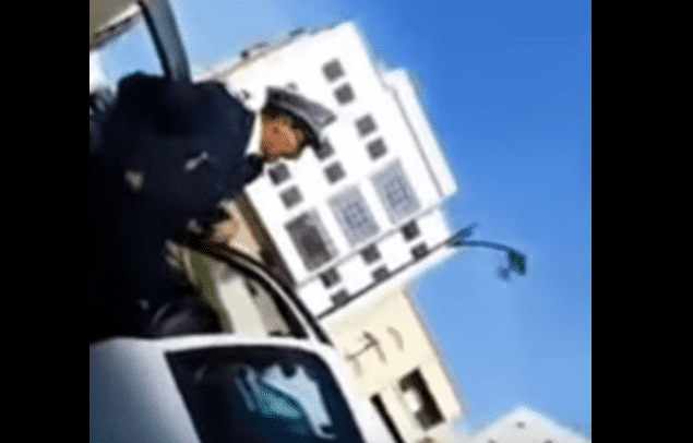 ضابط أمن بالفنيدق يسب الدين ويصف مواطنا بـ"الكلب" و"الحمار"!-فيديو