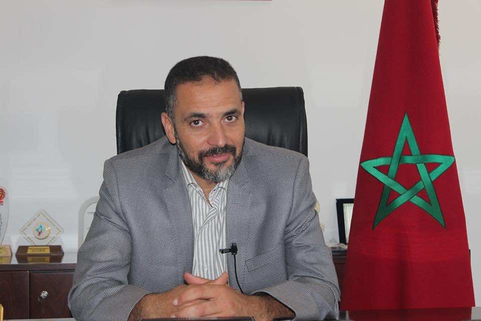 رئيس بلدية صفرو يوقف صرف أجور أربعة موظفين من "أشبال" الحسن الثاني