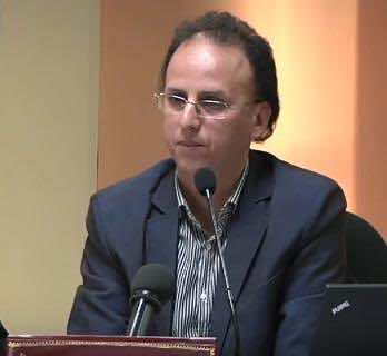 مصطفى بوكرن يكتب: المرأة التي أنقذها مارادونا