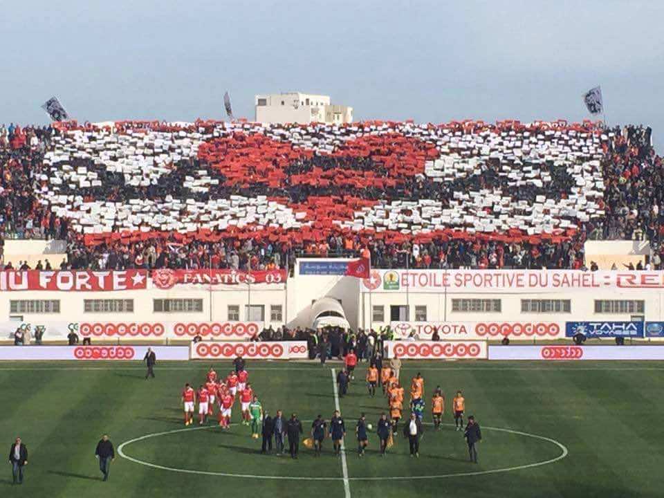 جمهور نجم الساحل التونسي يرفع تيفو تخليدا لذكرى المولد النبوي