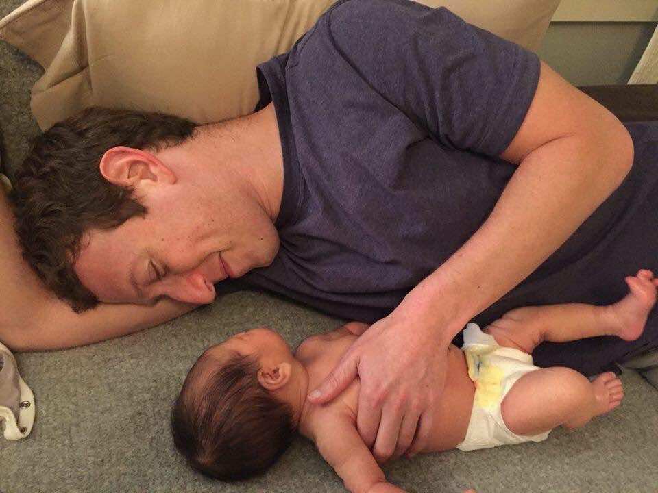 مارك مؤسس الفايسبوك يكشف للعالم عن أول صورة لابنته ماكس- صورة