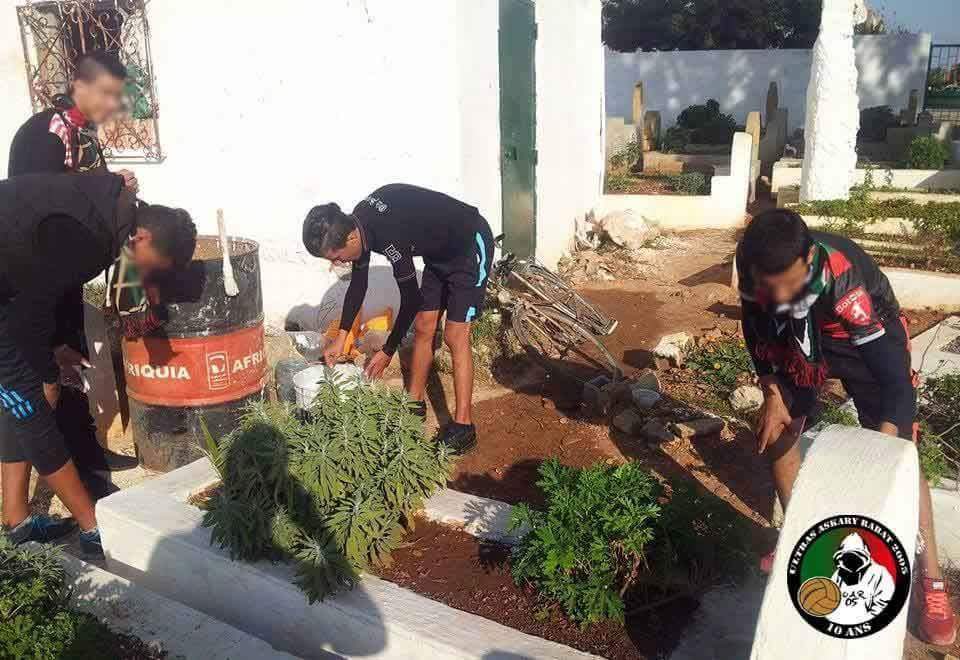 "الالترا عسكري" تنظف وتطلي جدران مقبرة عين عودة -صور-
