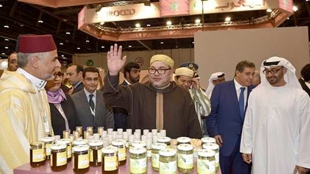 الملك يزور الجناح المغربي بالمعرض الدولي للتغذية بأبو ظبي