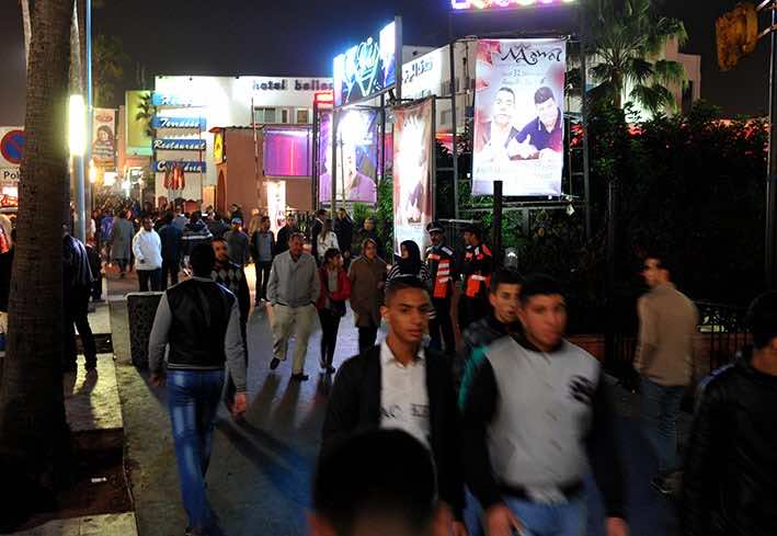 بعد ساعات من صدور الحكم بسجنه..ولد الحوات "ناشط" في عين الذياب